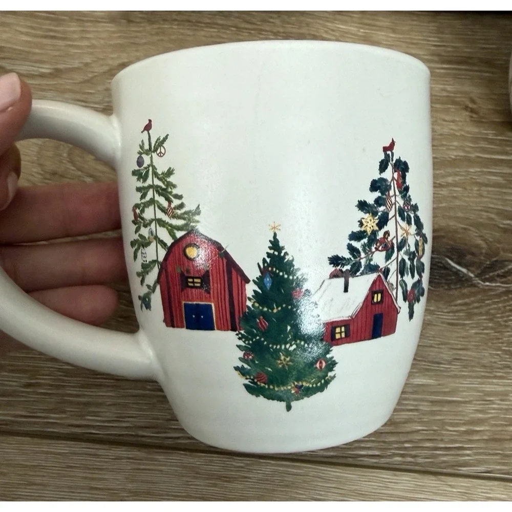 Pottery Barn Christmas in the Country Mugs Set of 4 Santa Holiday Stoneware